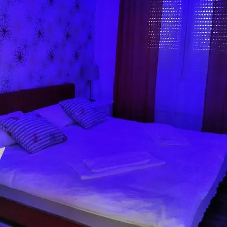 Apartment Lux Ristic 2 *