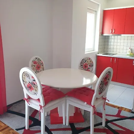 Apartament Lux Ristic 2 *