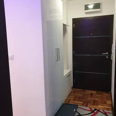 Lux Ristic 2 Apartament