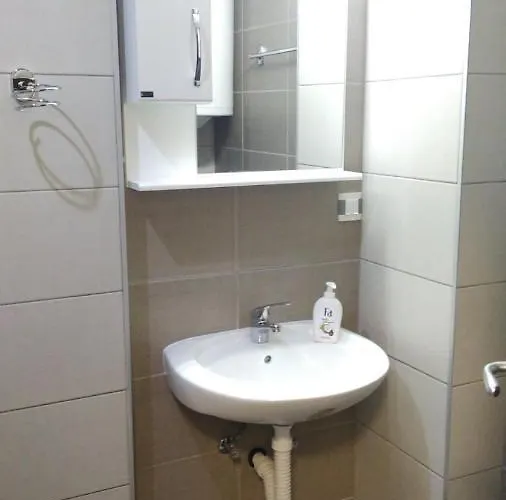 Lux Ristic 2 * 소코 반자