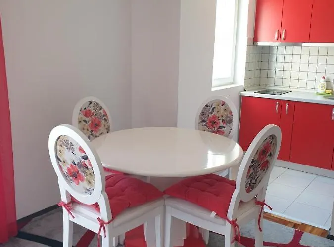 아파트 Lux Ristic 2 *