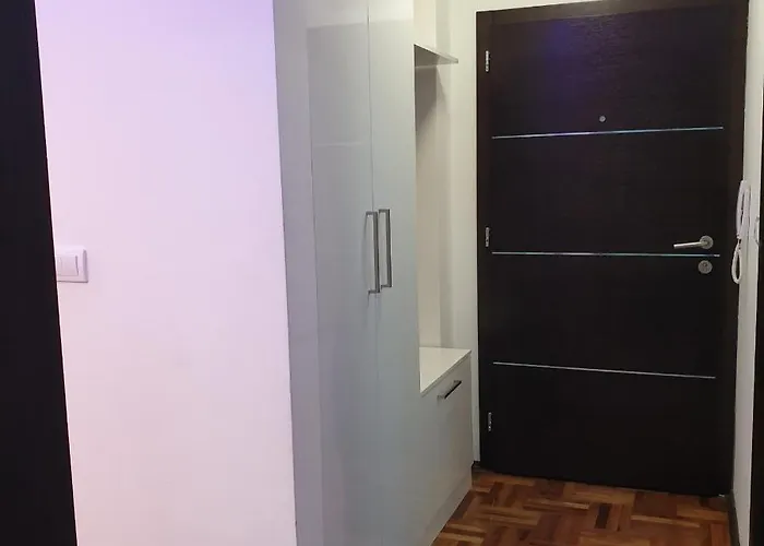 Lux Ristic 2 아파트